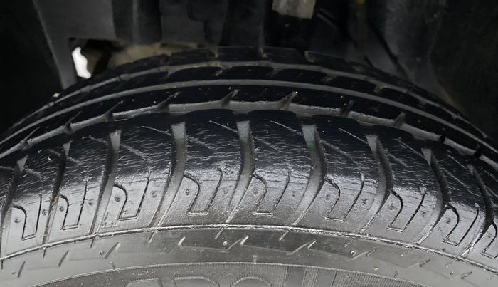 2018 Datsun Go Plus T, Petrol, Manual, 12,424 km, Left Front Tyre Tread