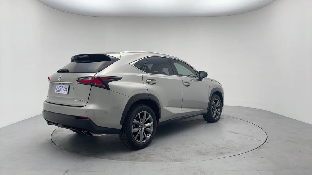 Right Back Diagonal (45- Degree) View