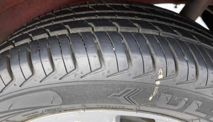 2014 Maruti Wagon R Stingray VXI, Petrol, Manual, 36,931 km, Left Rear Tyre Tread