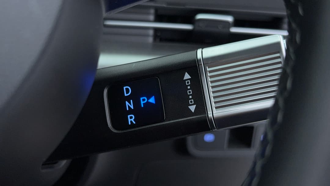 2023 Hyundai Kona Premium Sunroof, Automatic, 16268 km, Gear Lever 
