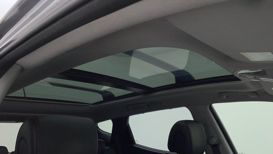 Interior Sunroof/Moonroof