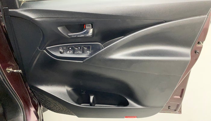 2018 Toyota Innova Crysta 2.4 GX 7 STR, Diesel, Manual, 52,018 km, Driver Side Door Panels Control