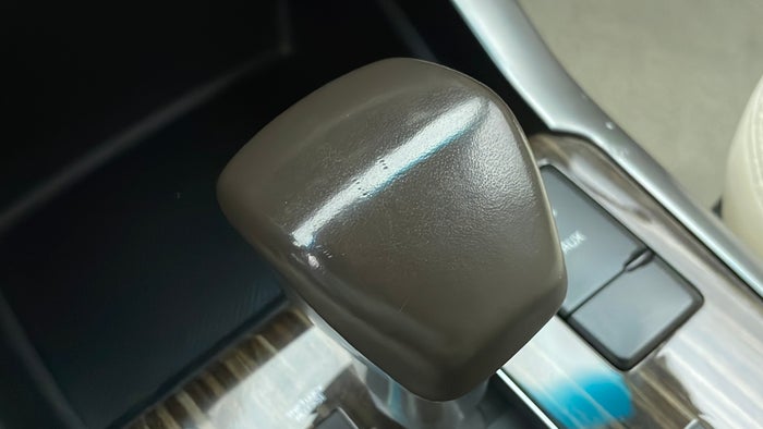 KIA MOHAVE-Gear lever Knob Scratch
