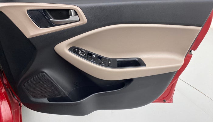 2016 Hyundai Elite i20 SPORTZ 1.4, Diesel, Manual, 74,445 km, Driver Side Door Panels Control
