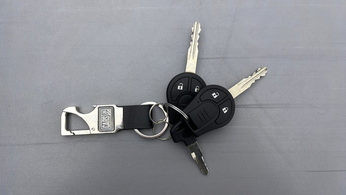 NISSAN PATROL-Key Close-up