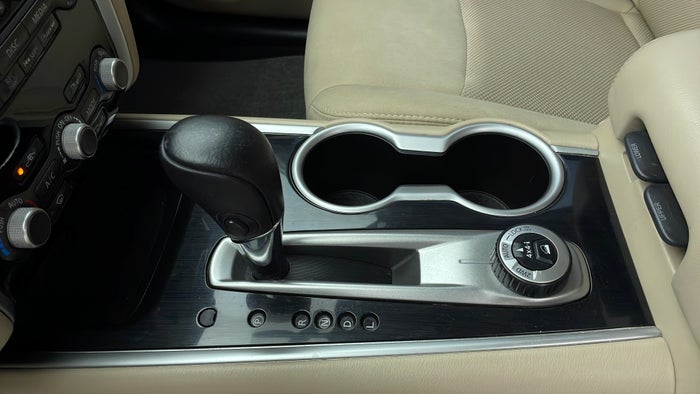 NISSAN PATHFINDER-Gear Lever