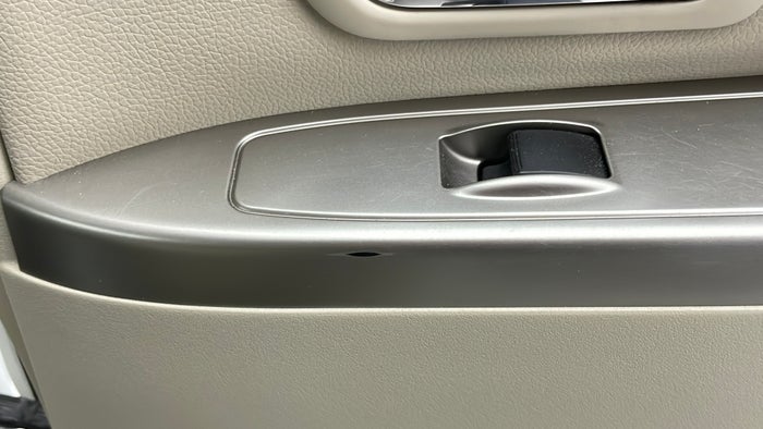 MITSUBISHI PAJERO-Door Interior RHS rear Scratch