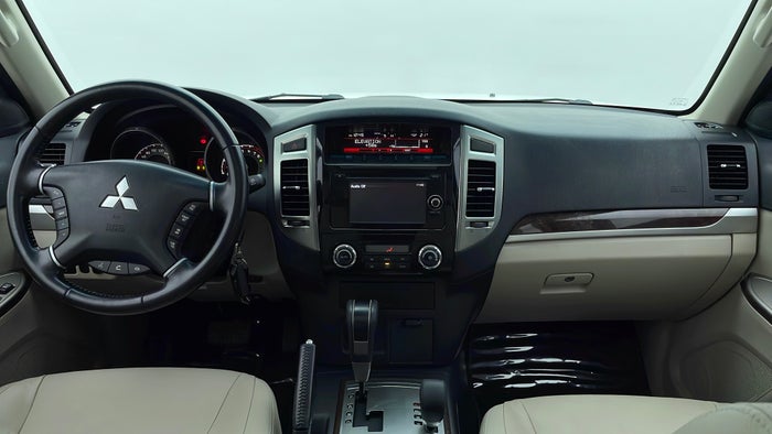 MITSUBISHI PAJERO-Dashboard View