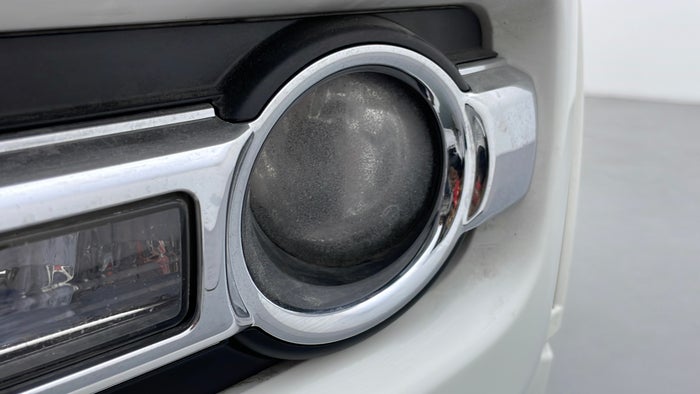 MITSUBISHI PAJERO-Fog Light LHS Fading