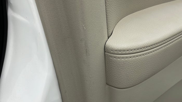 MITSUBISHI PAJERO-Door Interior LHS front Scratch