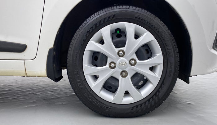 2014 Hyundai Grand i10 MAGNA 1.2 KAPPA VTVT, Petrol, Manual, 61,693 km, Right Front Wheel