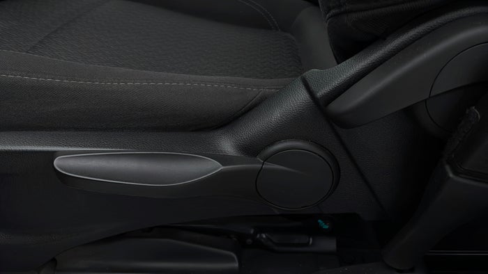 Opel Mokka-Driver Side Adjustment Panel