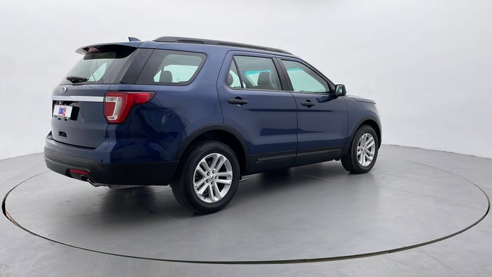 FORD EXPLORER-Right Back Diagonal (45- Degree) View