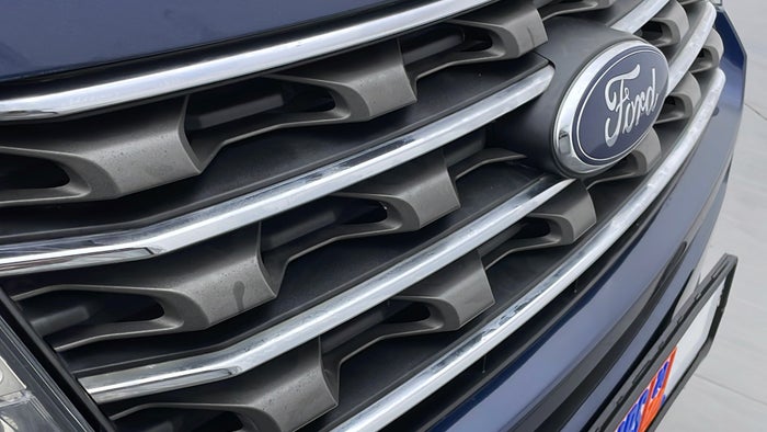 FORD EXPLORER-Grill Chrome Fade