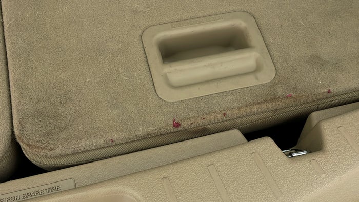 FORD EXPLORER-Dicky /Boot Door Boot interior Stain