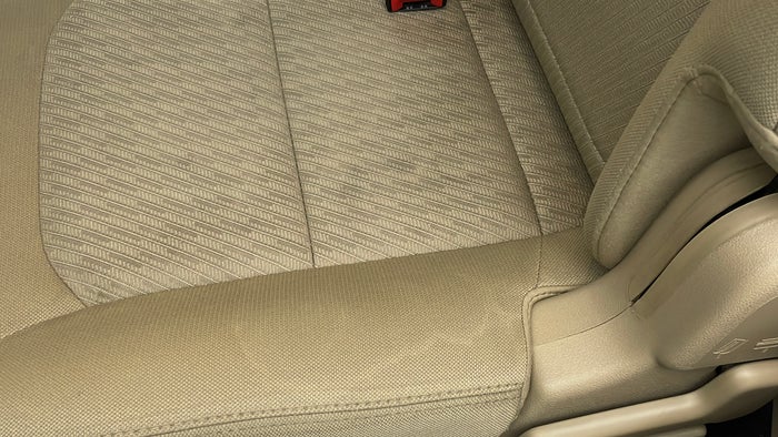 FORD EXPLORER-Seat 2nd row LHS Stain