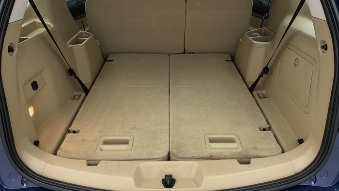 FORD EXPLORER-Boot Inside View