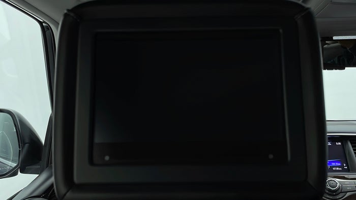 INFINITI QX80-Display Screen For Rear Passengers