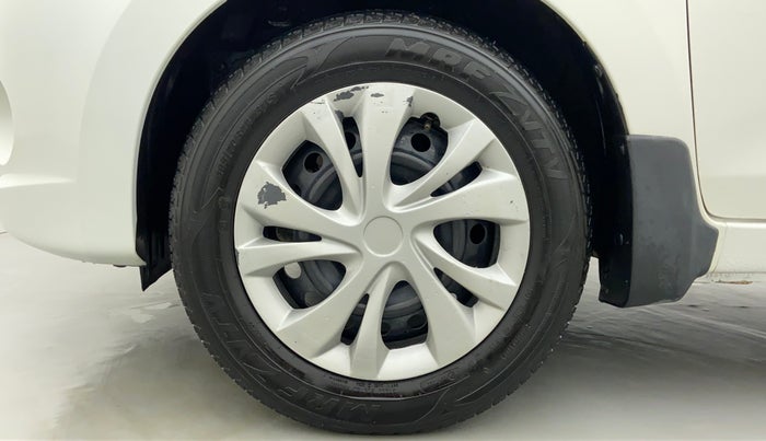 2014 Maruti Celerio VXI d, Petrol, Manual, 44,703 km, Left Front Wheel