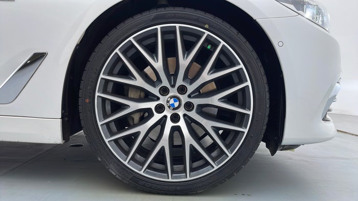 BMW 540I-Right Front Tyre