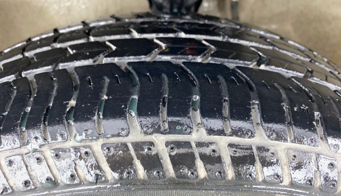 2018 Maruti Alto K10 VXI P, Petrol, Manual, 18,301 km, Left Front Tyre Tread