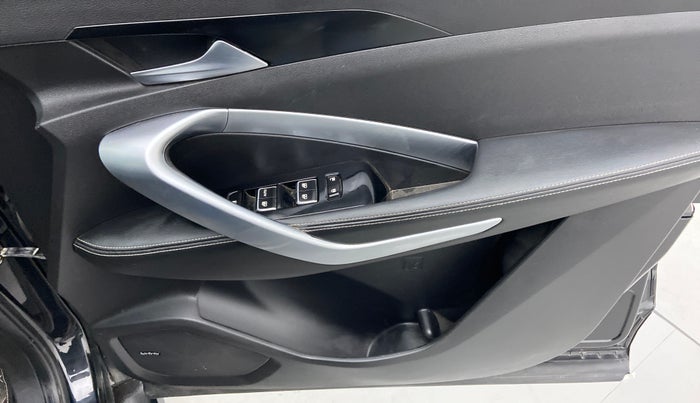 2020 MG HECTOR SHARP DCT PETROL, Petrol, Automatic, 13,028 km, Driver Side Door Panels Control