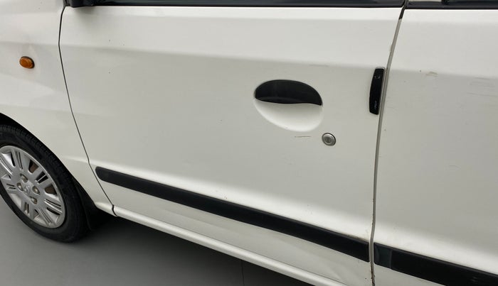 2012 Hyundai Santro Xing GLS, CNG, Manual, 1,08,931 km, Front passenger door - Slightly dented