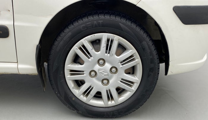 2012 Hyundai Santro Xing GLS, CNG, Manual, 1,09,152 km, Right Front Wheel