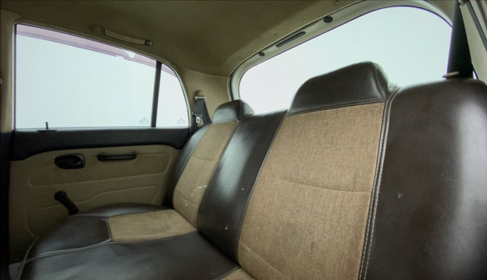 2012 Hyundai Santro Xing GLS, CNG, Manual, 1,09,152 km, Right Side Rear Door Cabin