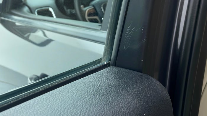 DODGE DURANGO-Door Interior LHS rear Scratch