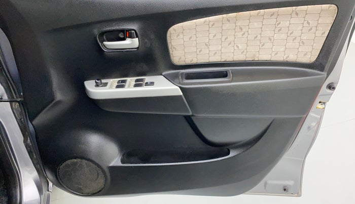 2016 Maruti Wagon R 1.0 VXI AMT, Petrol, Automatic, 41,097 km, Driver Side Door Panels Control