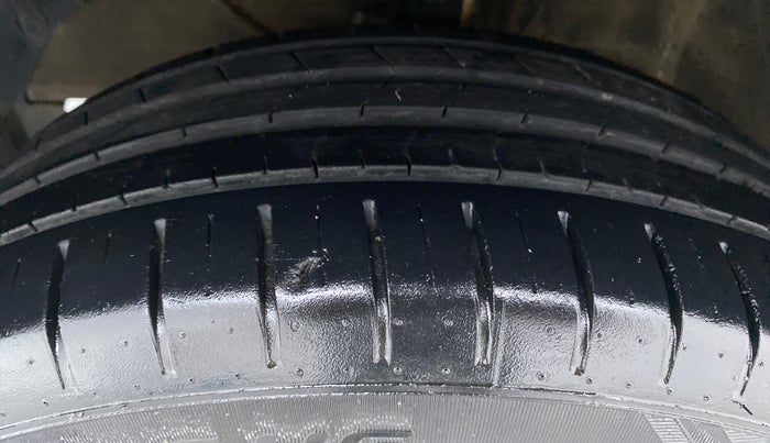 2018 Maruti Baleno ZETA 1.2 K12, Petrol, Manual, 12,599 km, Left Front Tyre Tread