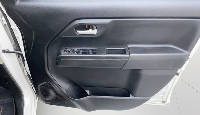 2019 Maruti New Wagon-R ZXI 1.2 old, Petrol, Manual, 25,911 km, Driver Side Door Panels Control