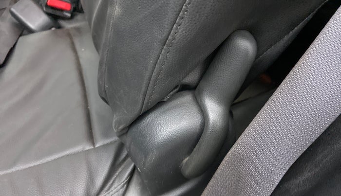 2016 Honda BR-V 1.5 i- DTEC V, Diesel, Manual, 1,01,727 km, Reclining Back Row Seats