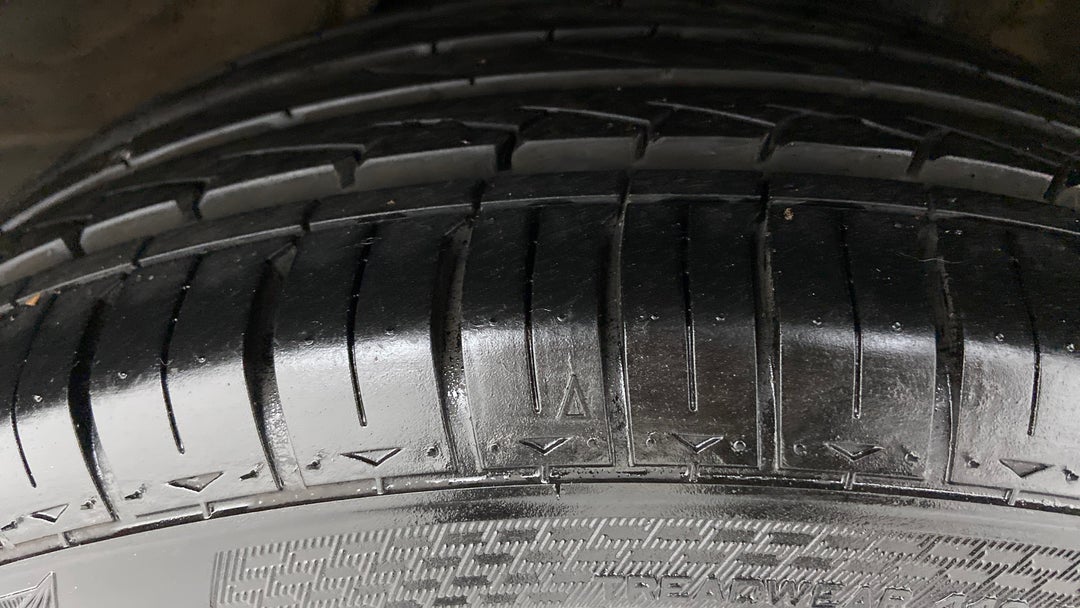 Left Rear Tyre Tread
