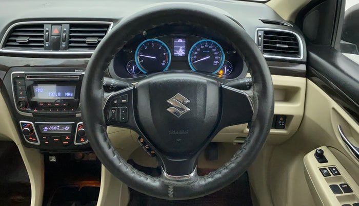 2016 Maruti Ciaz  ZDI SHVS, Diesel, Manual, 42,280 km, Steering Wheel Close Up