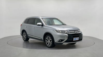 2015 Mitsubishi Outlander Exceed (4x4) Automatic, 124k km Diesel Car