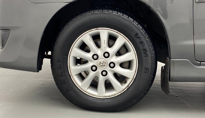 2012 Toyota Innova 2.5 VX 8 STR BS IV, Diesel, Manual, 1,16,365 km, Left Front Wheel