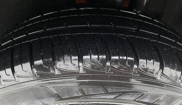 2018 Maruti Vitara Brezza VDI, Diesel, Manual, 29,575 km, Left Rear Tyre Tread