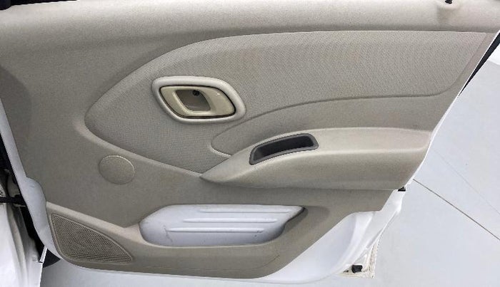 2017 Datsun Redi Go T (O), Petrol, Manual, 53,426 km, Driver Side Door Panels Control