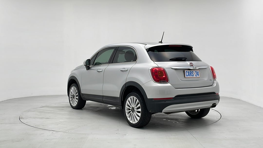 Left Back Diagonal (45- Degree) View