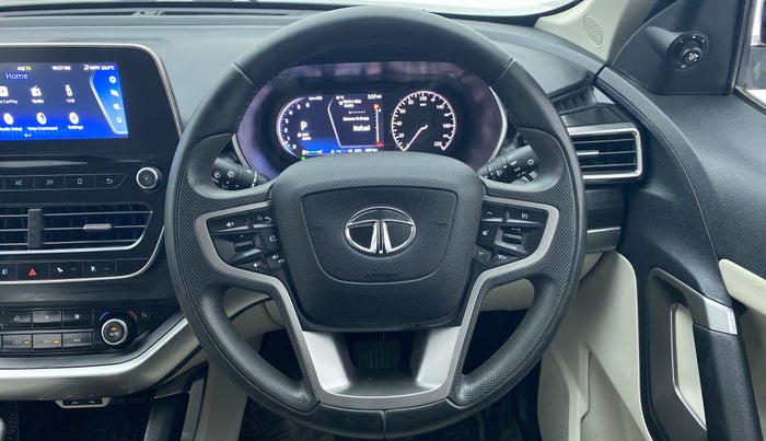 2022 Tata Safari XZA+  KRYOTEC, Diesel, Automatic, 6,906 km, Steering Wheel Close Up