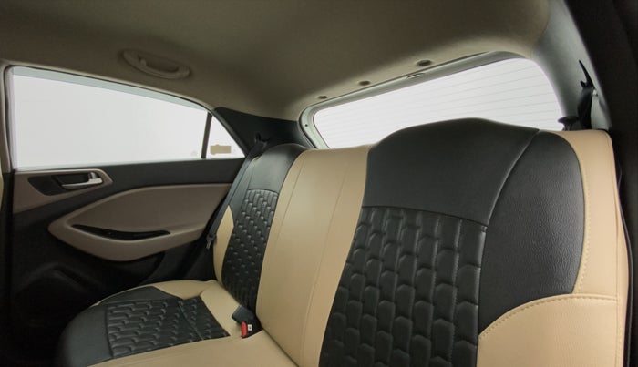 2018 Hyundai Elite i20 SPORTZ 1.2, Petrol, Manual, 8,973 km, Right Side Rear Door Cabin