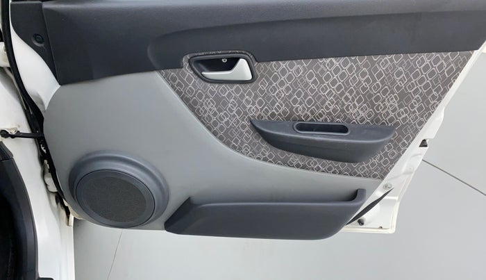 2018 Maruti Alto 800 LXI, Petrol, Manual, 16,101 km, Driver Side Door Panels Control