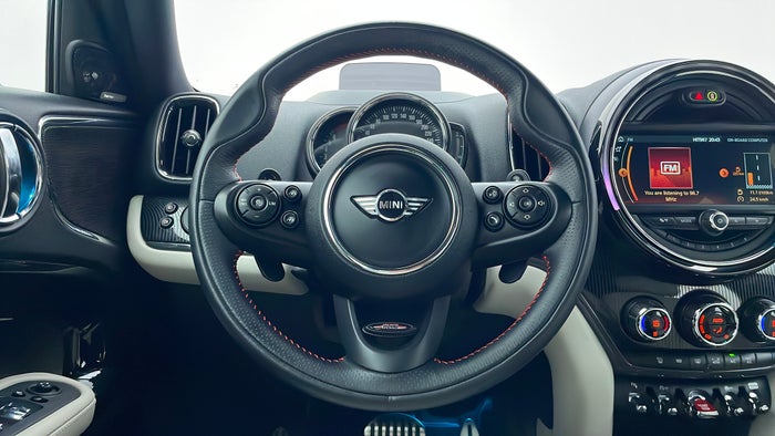 MINI COUNTRYMAN-Steering Wheel Close-up