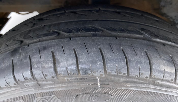 2014 Hyundai Eon ERA PLUS, Petrol, Manual, 46,403 km, Left Front Tyre Tread
