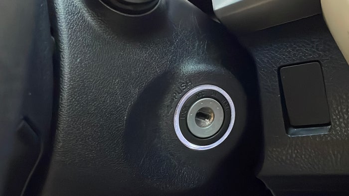 TOYOTA RAV4-Steering Wheel Trim Scratch