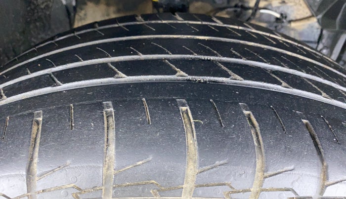2017 Maruti Vitara Brezza VDI OPT, Diesel, Manual, 62,333 km, Right Front Tyre Tread