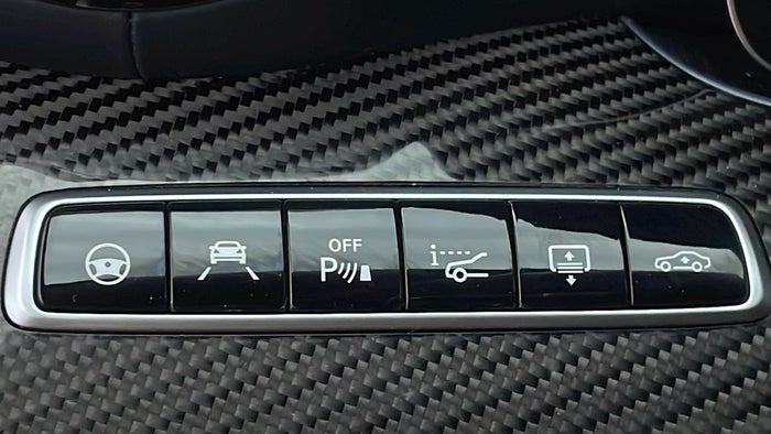MERCEDES BENZ CLS 53-Heads Up Display