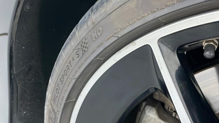 MERCEDES BENZ CLS 53-Alloy Wheel RHS Rear Scratch